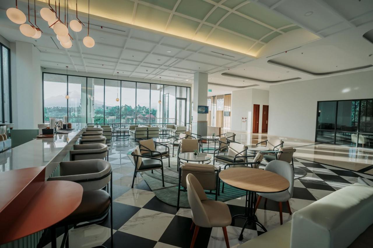 Luwansa Hotel And Convention Center Manado Dış mekan fotoğraf