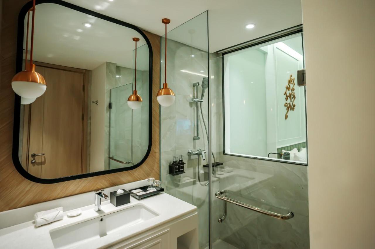 Luwansa Hotel And Convention Center Manado Dış mekan fotoğraf