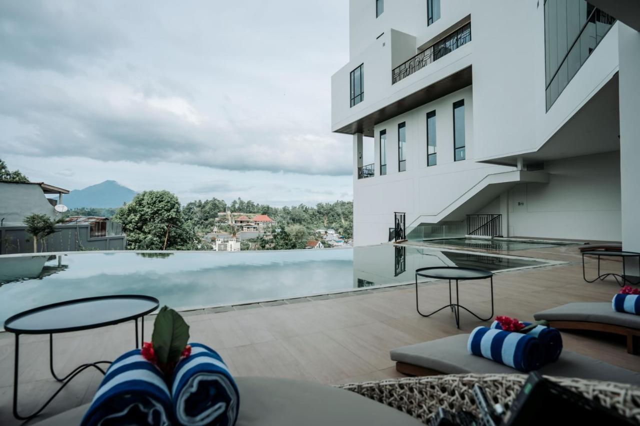 Luwansa Hotel And Convention Center Manado Dış mekan fotoğraf