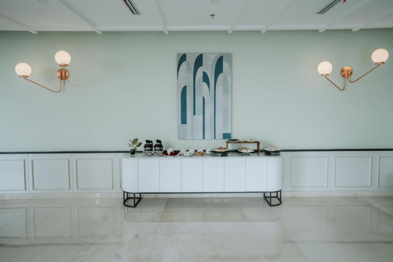 Luwansa Hotel And Convention Center Manado Dış mekan fotoğraf