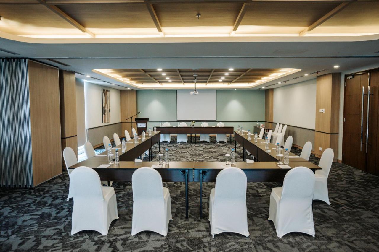 Luwansa Hotel And Convention Center Manado Dış mekan fotoğraf