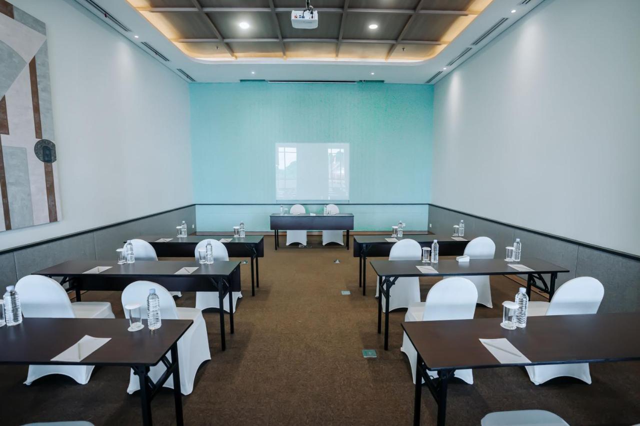 Luwansa Hotel And Convention Center Manado Dış mekan fotoğraf